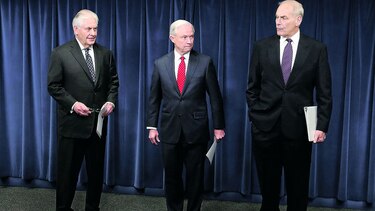 Trump firma nueva versión de su decreto migratorio