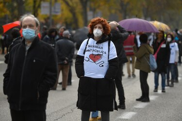 Miles de manifestantes en Madrid en defensa de la salud pública