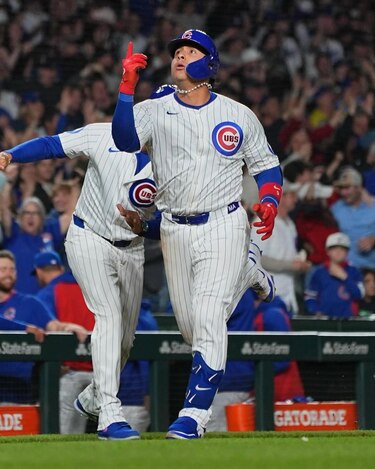 Miguel Amaya conecta jonrón clave en dramática victoria de los Cubs sobre Dodgers