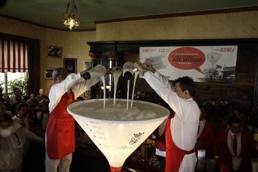 Cuba recuerda a Hemingway con un daiquiri gigante