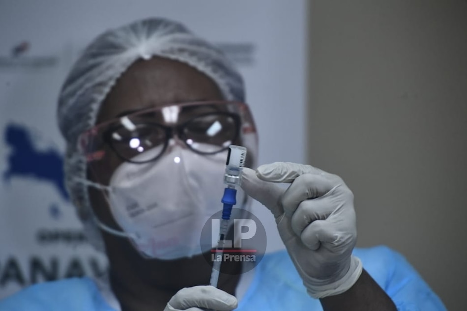 Primera dosis de la vacuna de Pfizer es eficaz en un 85%, luego de dos a cuatro semanas de su administración