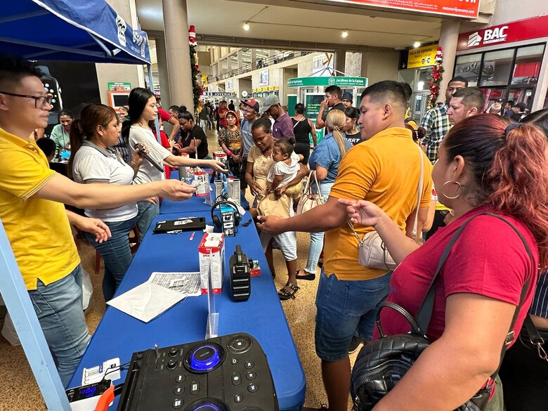 Las compras se mueven con pagos electrónicos; el panameño se olvida del efectivo