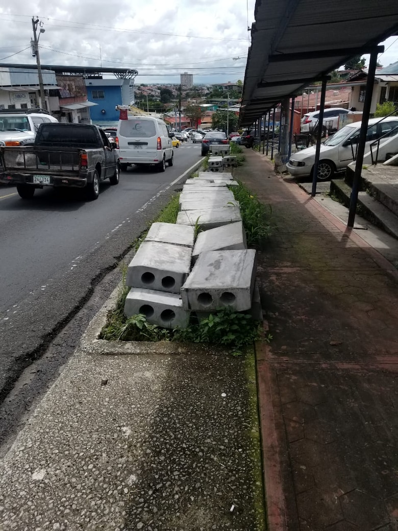 Residentes de Paraíso en San Miguelito siguen a la espera de que se culmine proyecto de aceras