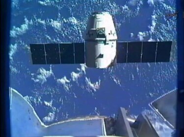La cápsula Dragón de SpaceX se separó de la Estación Espacial