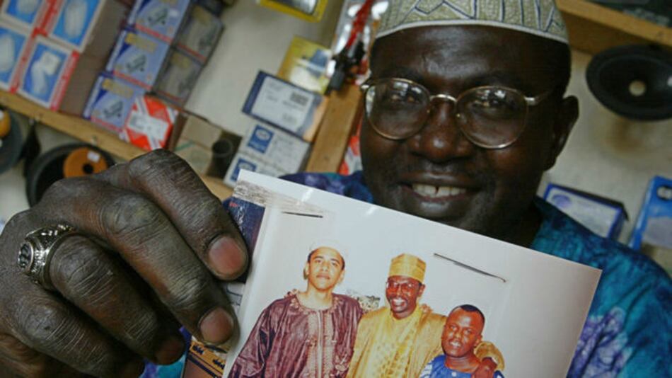 Medio hermano de Barack Obama dice que votará por Donald Trump