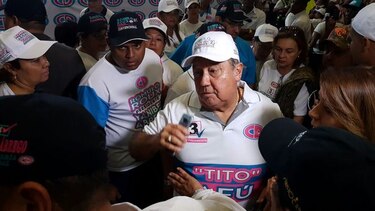 Carlos Afú vence a Marta de Martinelli en la vicepresidencia de CD