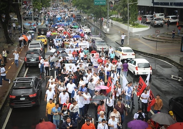 La Universidad de Panamá exige un mejor presupuesto; marchan hacia la sede del MEF