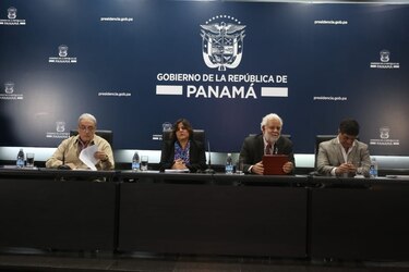 Varela ordena a la ASEP suspender el aumento de la tarifa eléctrica