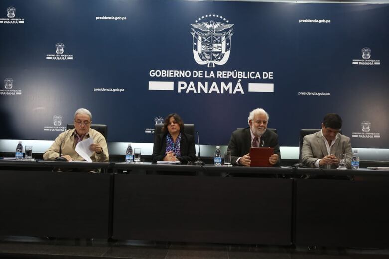 Varela ordena a la ASEP suspender el aumento de la tarifa eléctrica