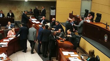 Diputados discuten por segundo día quinto bloque de las reformas electorales