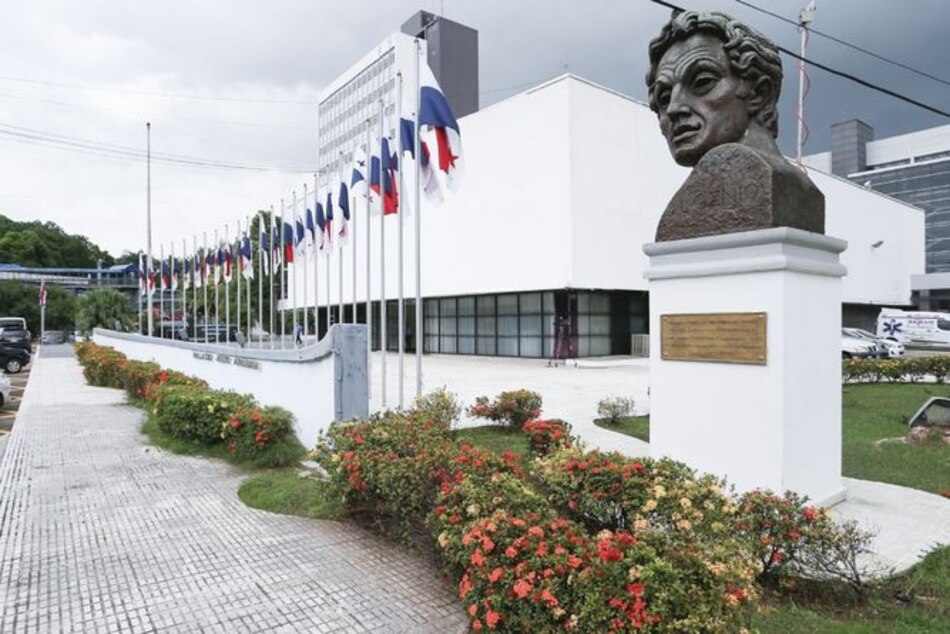 Fiscalía, tras la pista de cheques de la Asamblea Nacional