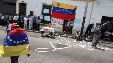 Piden ‘tolerancia’ tras muerte de joven a manos de la Policía