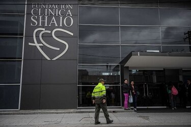 Timochenko evoluciona bien tras operación de baipás coronario en Colombia