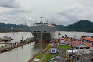 Prácticos preocupados por inacción del Gobierno sobre el futuro del Canal