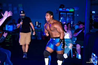 Panameño Crush es elegido por New Japan Pro-Wrestling