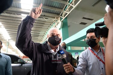 Por enfermedad de una de las juezas suspenden el juicio a Martinelli hasta este viernes