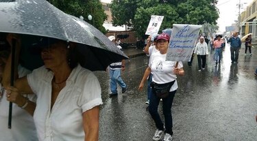 Los ‘abuelos’ salen a la calle para protestar contra Maduro