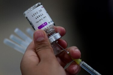 Autoridades sanitarias europeas defienden combinar vacunas anticovid