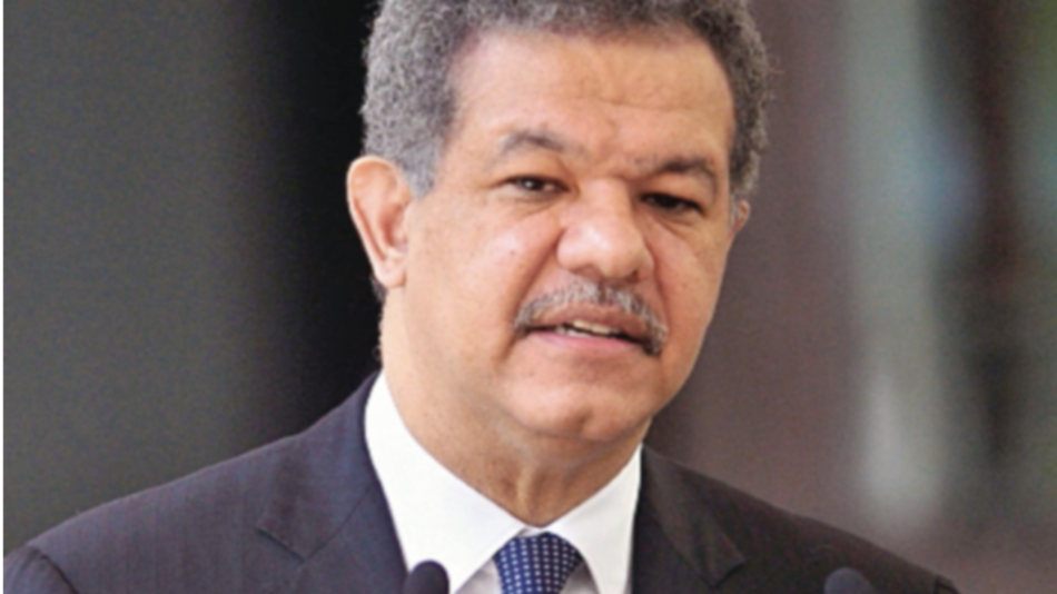 Leonel Fernández opta por cuarta vez a la Presidencia de República Dominicana