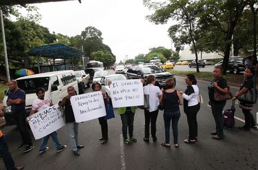 Urge sistema unificado para superar crisis por falta de medicamentos