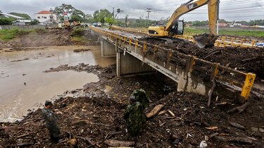 Honduras pierde $10 mil millones por huracanes y virus