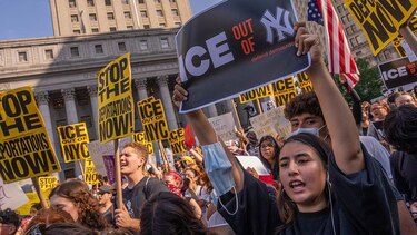 Las protestas contra ICE por las redadas migratorias se extienden de Los Ángeles a otras ciudades de Estados Unidos