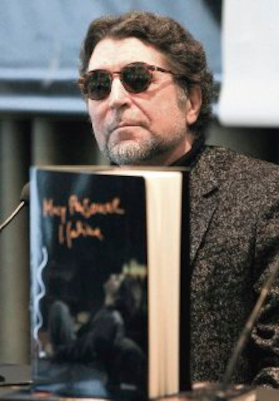 Sabina se muestra ´Muy personal´ en NUEVO libro