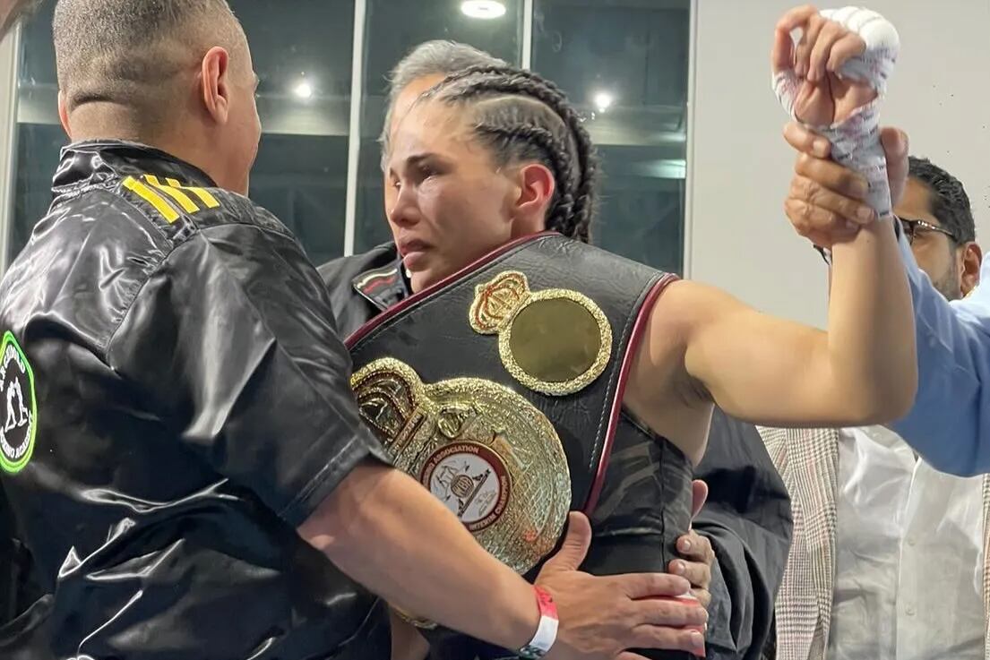Nataly Delgado retiene título mundial supermosca de la AMB