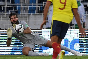Brasil empata 0-0 con Colombia y corta racha de victorias en la eliminatoria