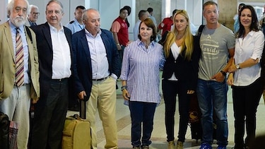 Senador español pide en Caracas que no haya ‘presos políticos’ en Venezuela