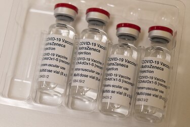 Un responsable de la EMA sugiere abandonar la vacuna de AstraZeneca