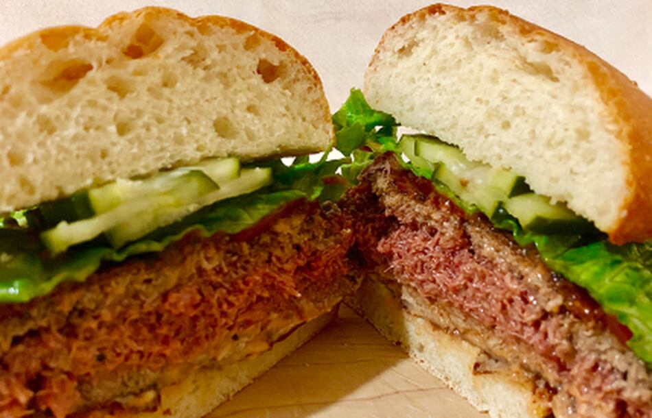 Hamburguesa 'sangrienta' debe sortear nuevo obstáculo de la FDA