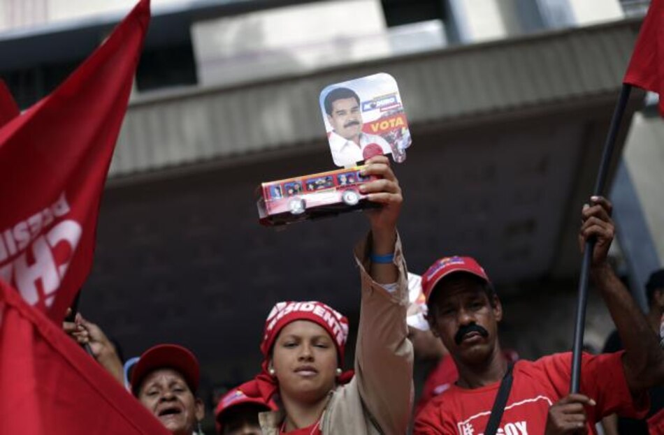 Maduro asume presidencia de Venezuela tras grave crisis política