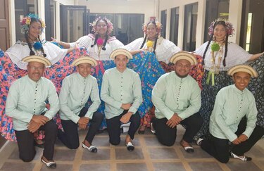 Folclor panameño se luce en Costa Rica