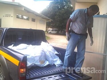 Equipo forense inicia análisis de restos humanos hallados en Bocas