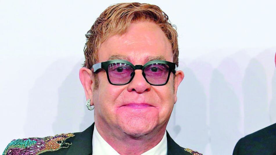Elton John recibe premio por luchar contra el sida