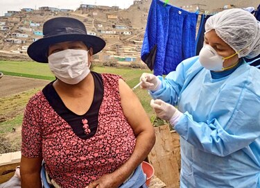 Perú vuelve al uso obligatorio de las mascarillas