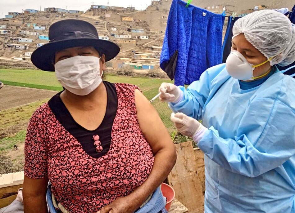 Perú vuelve al uso obligatorio de las mascarillas