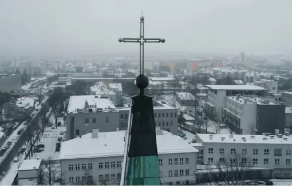 Polonia adopta una legislación más represiva contra los pederastas