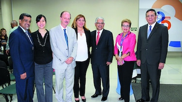 La UIP renueva convenio con la Alcaldía de Panamá