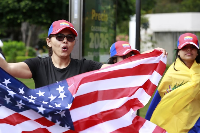 Venezolanos celebran en Panamá la captura del ‘dictador’ Nicolás Maduro