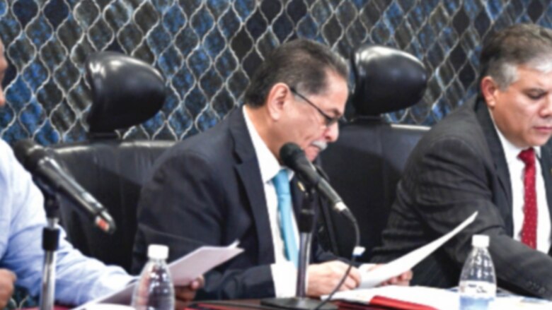 Comisión de Credenciales establece proceso para reformas al reglamento interno