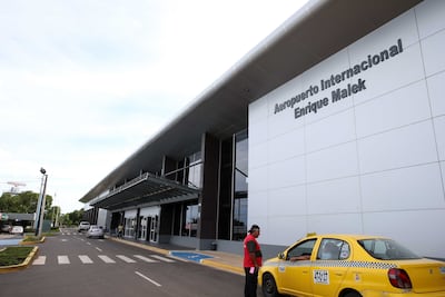 Aprueban cronograma para adjudicar operación de los aeropuertos de David y Río Hato