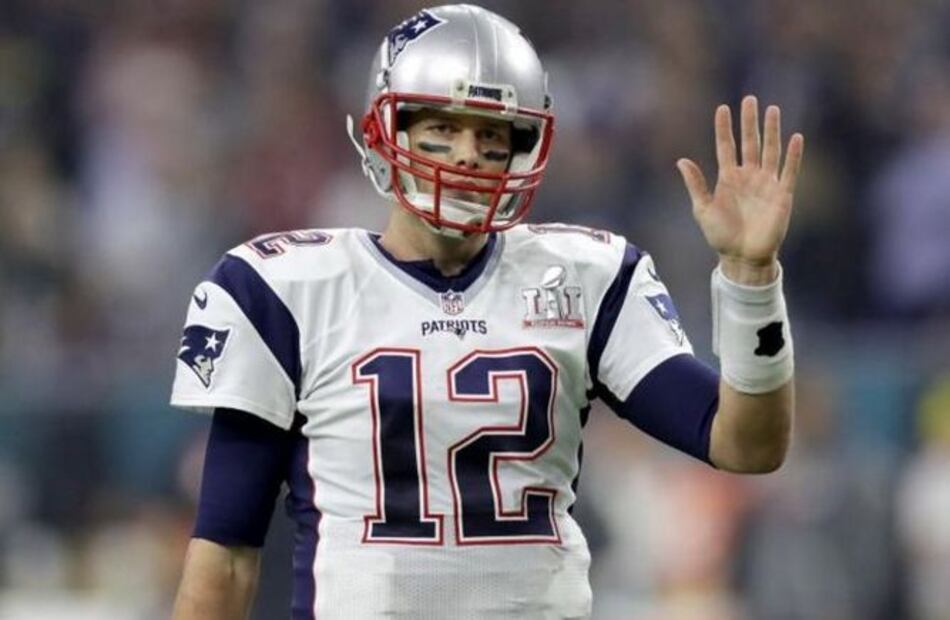 Camiseta extraviada de Tom Brady en Super Bowl vale 500 mil dólares