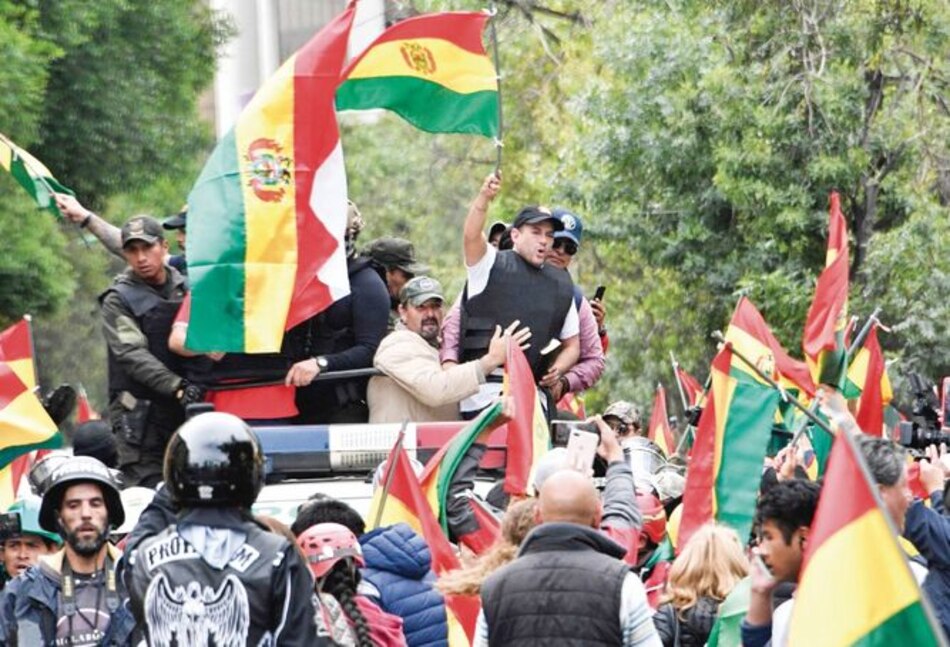 Evo Morales renuncia a la presidencia, tras llamado de los militares