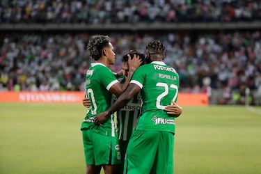 Un autogol le da una victoria agónica al Inter Miami en casa de Atlético Nacional