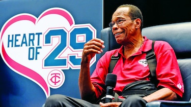 Su niñez y lo difícil que ha sido sacarlo ‘out’: Rod Carew cuenta todo en su nuevo libro