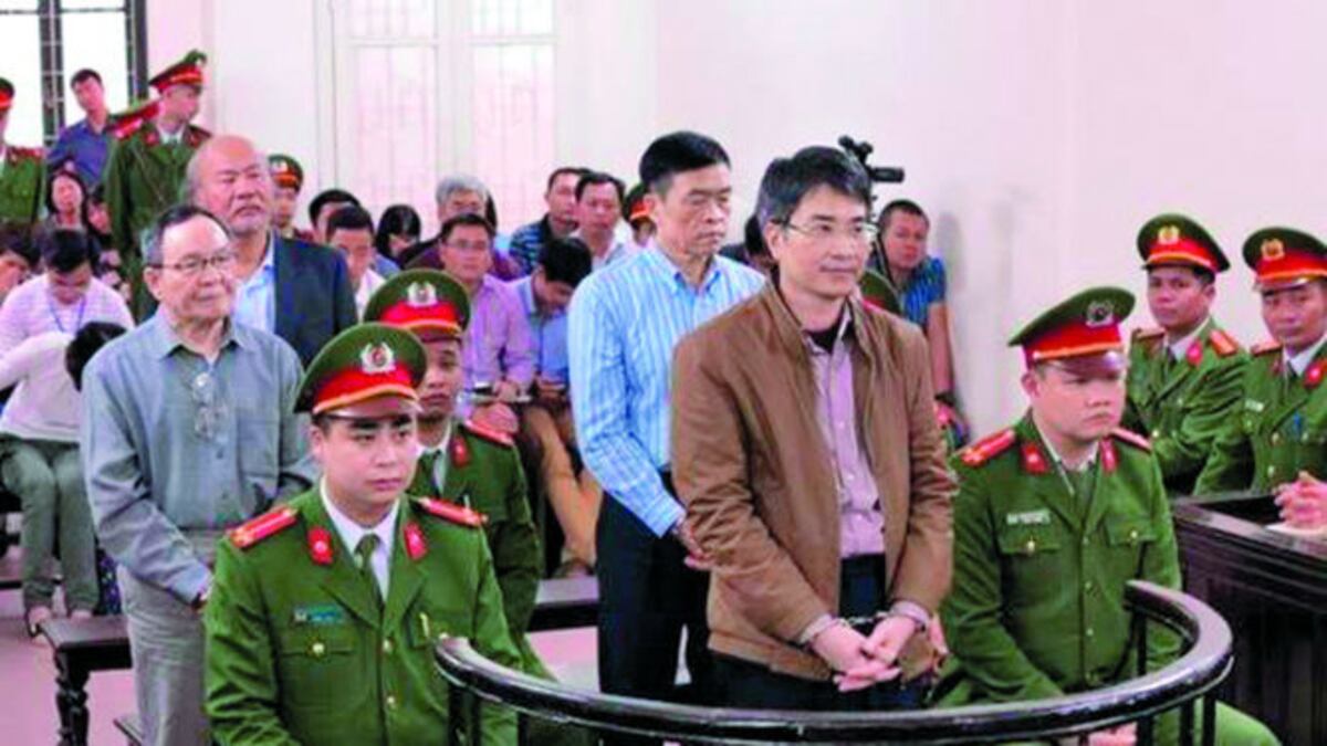 Giang Kim Dat (Izq.) y Tran Van Liem fueron sentenciados por desvíos de fondos. Tomado de internet