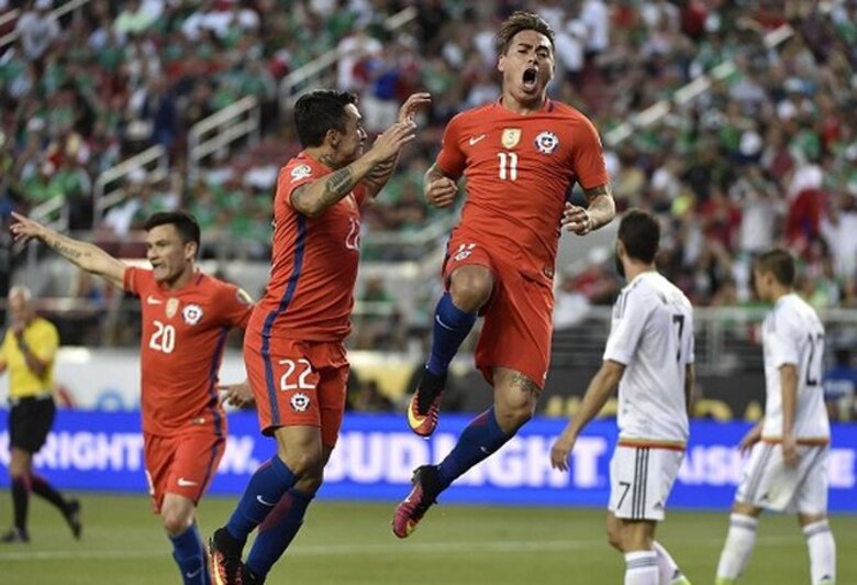 Chile aplastó 7-0 a México y va por Colombia