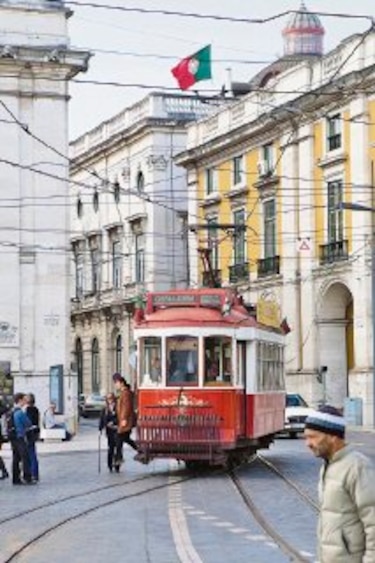 Disminuye presión sobre Portugal